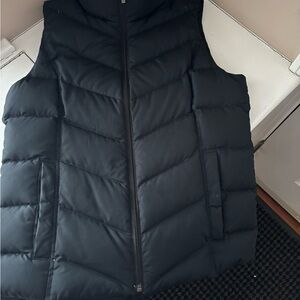 Women’s Black Puffer Vest